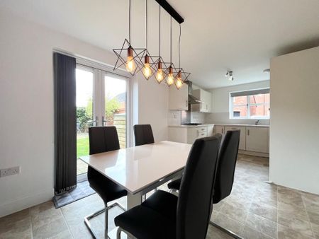 3 bedroom detached house to rent - Photo 4