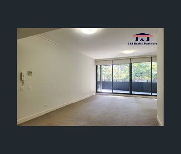 Spacious North facing, luxurious Mirvac built 2 Bedrooms A.P.T - Photo 1