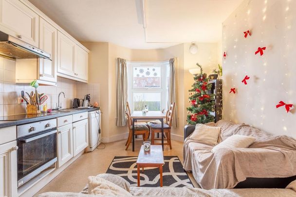 5 bedroom terraced house to rent - Photo 1