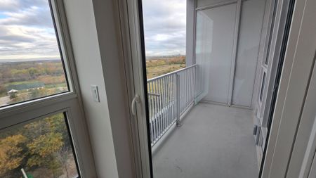 For Lease - 3240 William Colston Avenue Unit# 1112, Oakville, Ontario - Photo 2