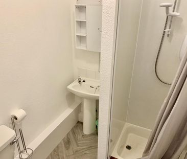 1 bedroom flat to rent - Photo 6