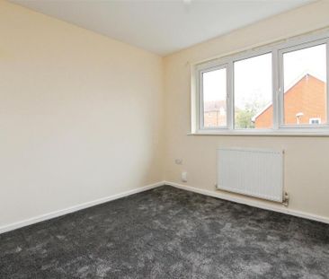 2 bedroom end of terrace house to rent - Photo 2
