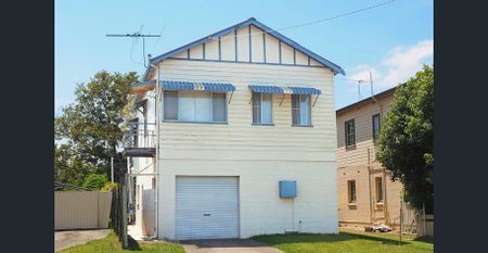 Home in the Heart of Town - Photo 2