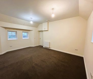 3 Bed Semi-Detached House, Winton Loan, EH10 - Photo 2