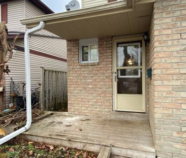 For Lease - 62 Corbett Drive, Barrie, Ontario - Photo 6