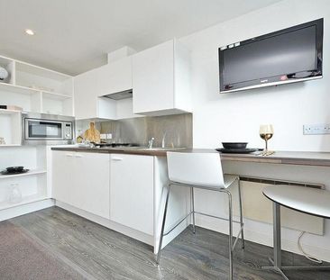 Studio to rent - Photo 5