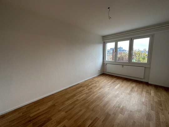 Moderne 2.5-Zimmerwohnung im 1. UG mit Terasse - Photo 1