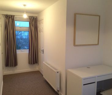 Burnt Oak Terrace - Photo 5