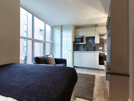 Apt 11, Eagle House - Photo 2