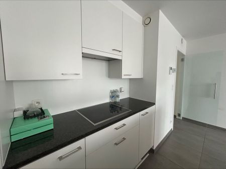 Modern appartement te huur met zonnig terras en garage te Oostende! - Photo 3