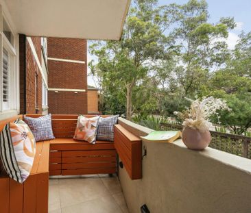 Location! Location! Location! - Photo 6