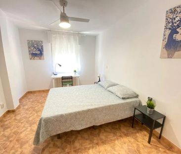 Calle de Graena, Madrid, Community of Madrid 28041 - Photo 4
