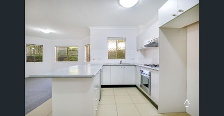 Ground Floor Apartment with Courtyard - Photo 4