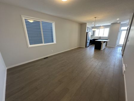 156 Seton Villas Southeast, Calgary - Photo 3