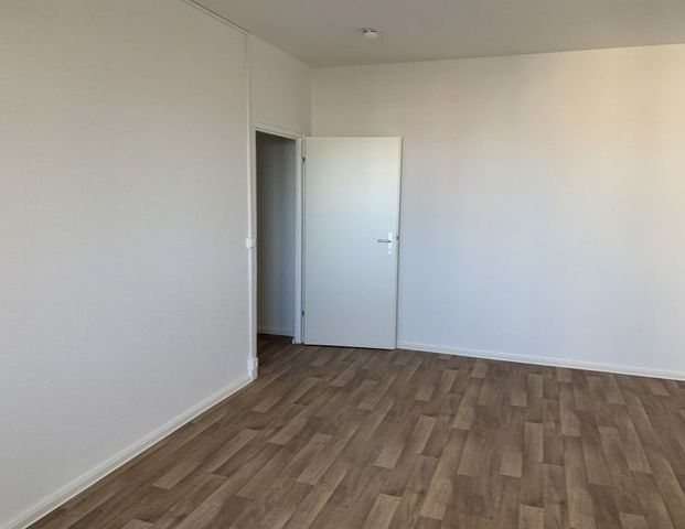Geräumige 4-Zimmerwohnung mit Balkon und Gäste-WC - Foto 1