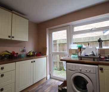 Salford Close, Reading, RG2 8SA - Photo 6