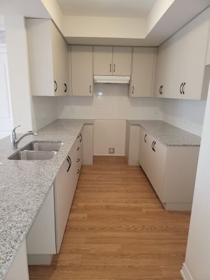 For Lease - 20 Knotsberry Circle Unit# 7, Brampton, Ontario - Photo 1