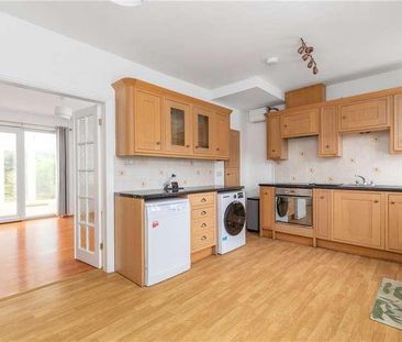 Park Road, Guiseley, Leeds, West Yorkshire, LS20 - Photo 4