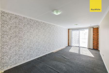 Charming Family Home - Photo 4