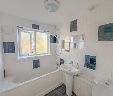 2 bedroom flat to rent - Photo 6