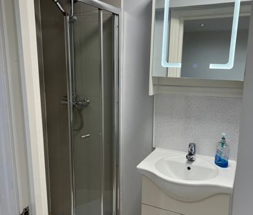 Imperial Drive, Harrow - Photo 5