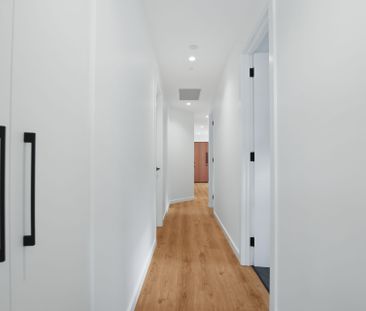 Modern, Fresh & Full of Style Three Bedroom Home! - Photo 3