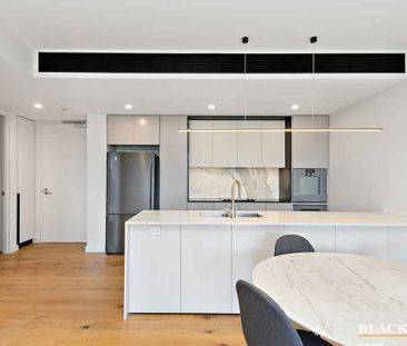 One bedroom at the Estate on State - Photo 3