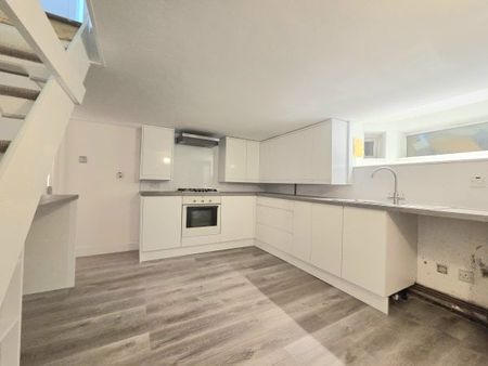 Pains Road, Southsea - Photo 3