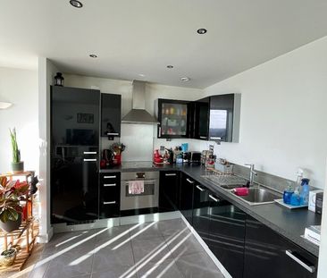 1 Bed Flat, Adriatic Apartments, E16 - Photo 1