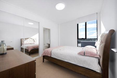 2 Bed 2 Bath 1 Car - Modern Apartment with Study and Area View ! ! ! - Photo 4