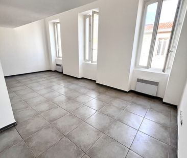 Appartement 3 pièces 40m2 MARSEILLE 3EME 690 euros - Photo 5