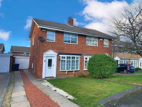 3 bedroom semi-detached house to rent - Photo 1