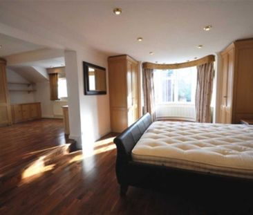 6 bedroom semi-detached house to rent - Photo 4