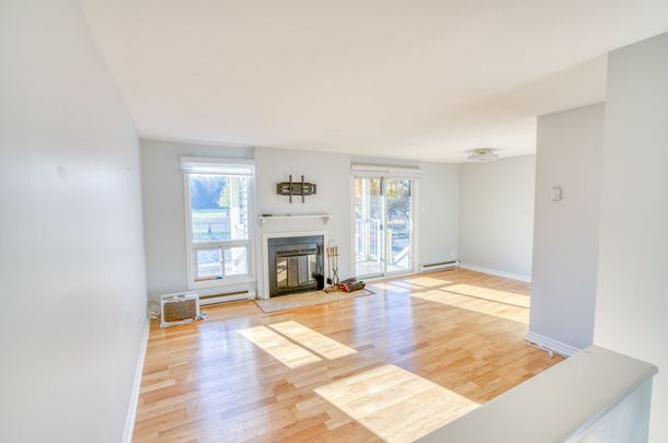 For Lease - 16 Sweetbriar Circle Unit# 1, Barrhaven, Ontario - Photo 1