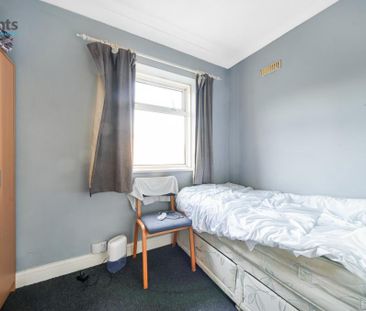 4 bedroom semi-detached house to rent - Photo 1