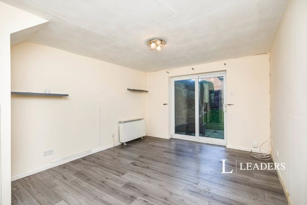 2 bedroom house to rent Saffron Drive, Oakwood, Derby, DE21 - Photo 1