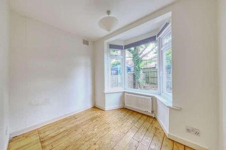 Grove Close, Kingston Upon Thames, KT1 - Photo 2