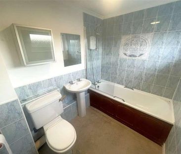 Chumleigh Court, Gordon Road, Shenfield, CM15 - Photo 5