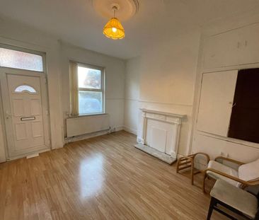 Linden Avenue, Leeds - Photo 1