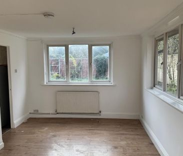 2 bedroom detached bungalow to rent - Photo 3