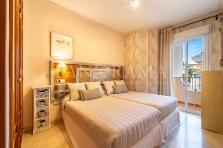 Beautiful townhouse on the second line of the beach in Costabella, East Marbella - Photo 3