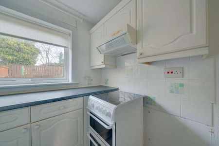 Bevan Grove, Johnstone, PA5 - Photo 2