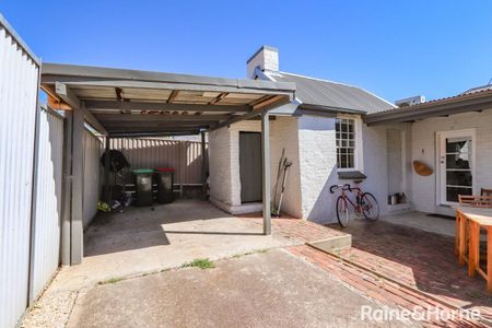 84 Rocket Street, Bathurst, NSW 2795 - Photo 5