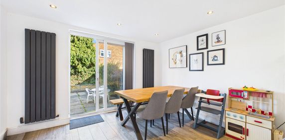 Badger Close, Maidenhead Badger Close, Maidenhead - Photo 2