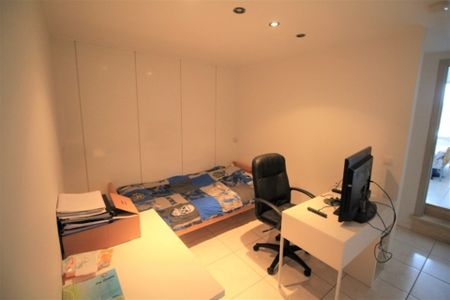 Woning met twee slaapkamers en terras - Foto 5