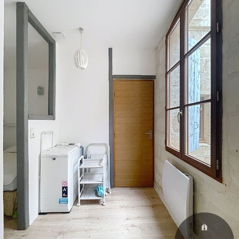 A LOUER AVIGNON (84000) INTRA-MUROS : charmant T1 BIS meublé - au coeur du centre ville !, - Photo 1