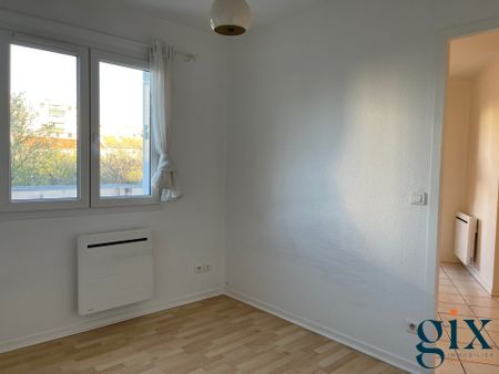 Location Appartement 2 pièces 28m² ECHIROLLES 38130 - Photo 2