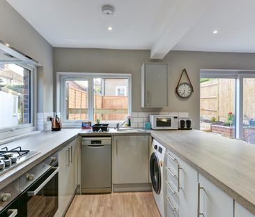 6 bedroom house to rent - Photo 3