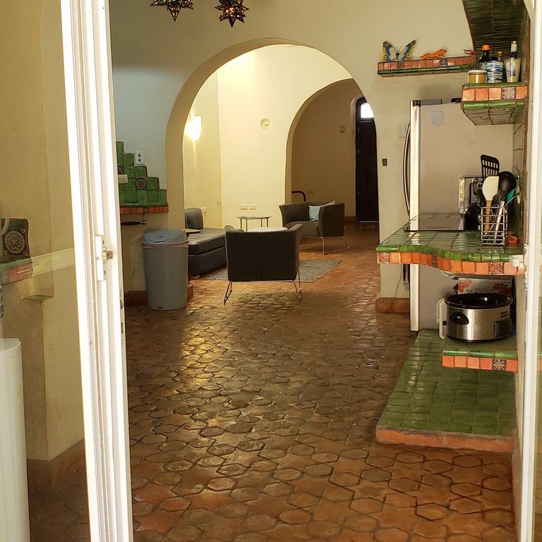 4 Bedrooms with Garage – 2 Blocks from Paseo - Photo 1