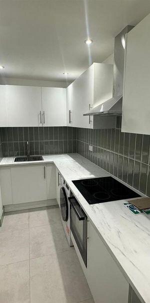 Property to rent - Photo 2